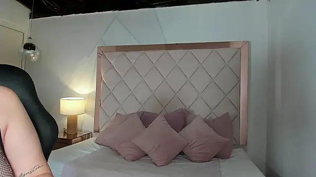 anabelle clark online show from April 25, 1:03 pm