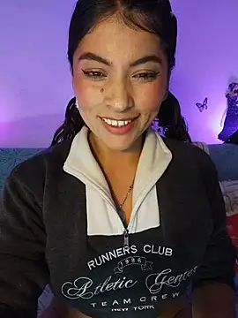 Snapshot of Fox_Roxxan chatting on July 1, 3:30 am Fox Roxxan online show from July 1, 3:30 am