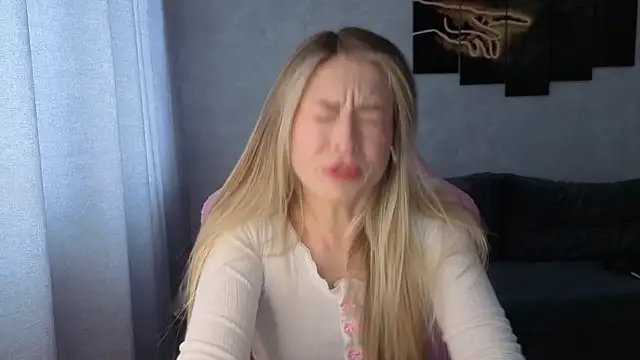 StacyWells online show from May 23, 2:39 am