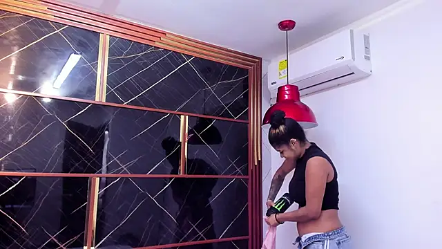 HannyThompson online show from September 11, 12:27 pm