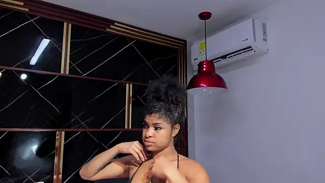 HannyThompson online show from November 9, 12:25 pm