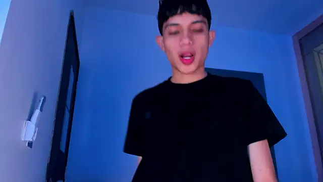 Snapshot of Sebax_Young chatting on February 11, 8:14 pm Sebax Young online show from February 11, 8:14 pm