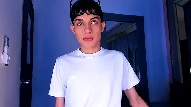 Snapshot of Sebax_Young chatting on February 16, 8:16 pm Sebax Young online show from February 16, 8:16 pm