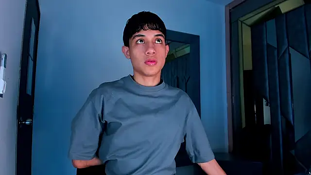 Snapshot of Sebax_Young chatting on February 18, 8:16 pm Sebax Young online show from February 18, 8:16 pm