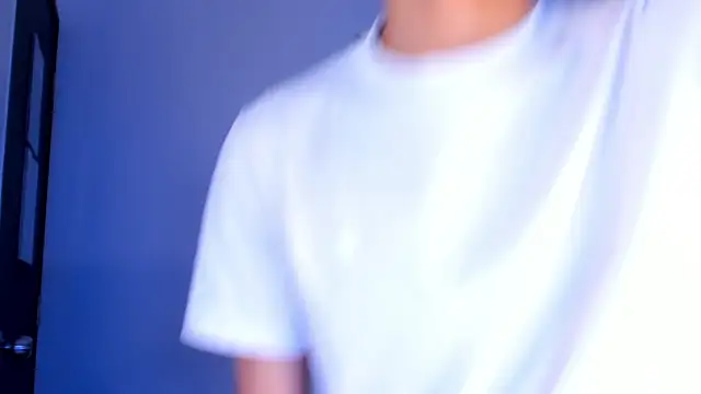 Snapshot of Sebax_Young chatting on March 2, 8:04 pm Sebax Young online show from March 2, 8:04 pm