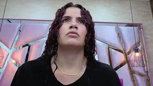 ThaliaCross online show from February 20, 7:58 pm