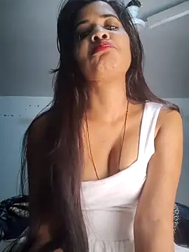 cute radhikaa online show from February 8, 3:43 am