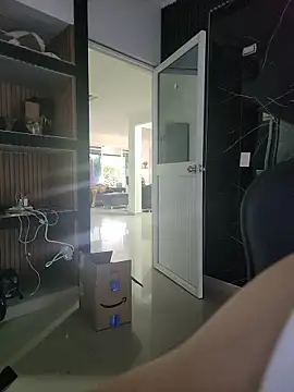 Yessica Lopezz online show from March 14, 11:59 am