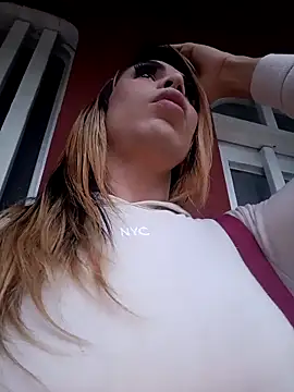 Daliana Gounbolt online show from March 31, 10:59 am