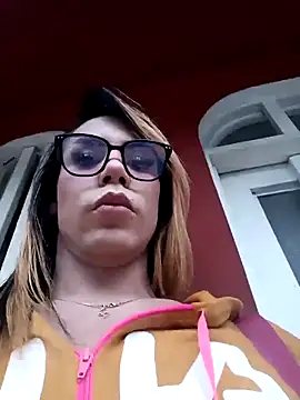Snapshot of Daliana_Gounbolt chatting on April 27, 11:19 am Daliana Gounbolt online show from April 27, 11:19 am