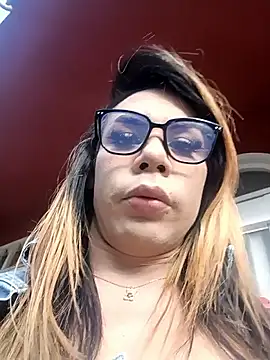 Snapshot of Daliana_Gounbolt chatting on May 18, 12:11 pm Daliana Gounbolt online show from May 18, 12:11 pm