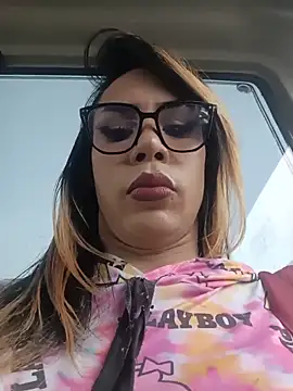 Snapshot of Daliana_Gounbolt chatting on May 25, 1:50 pm Daliana Gounbolt online show from May 25, 1:50 pm