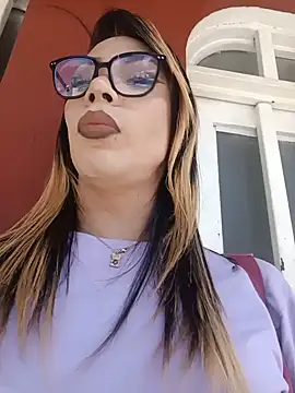 Snapshot of Daliana_Gounbolt chatting on June 2, 3:25 pm Daliana Gounbolt online show from June 2, 3:25 pm