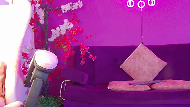Snapshot of Daliana_Gounbolt chatting on June 24, 1:43 pm Daliana Gounbolt online show from June 24, 1:43 pm