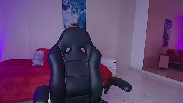 Snapshot of Celestee69 chatting on October 24, 8:05 pm Celestee69 online show from October 24, 8:05 pm