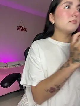 Snapshot of Celestee69 chatting on December 15, 8:02 pm Celestee69 online show from December 15, 8:02 pm