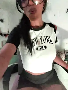 Snapshot of LeilaEbony chatting on October 14, 11:55 am LeilaEbony online show from October 14, 11:55 am