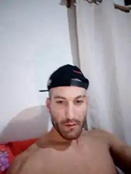 Snapshot of felopayl chatting on May 29, 4:32 am felopayl online show from May 29, 4:32 am