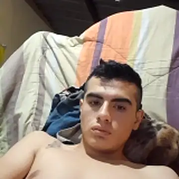 Snapshot of Ortiz3404 chatting on April 22, 5:32 am Ortiz3404 online show from April 22, 5:32 am