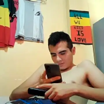 Snapshot of Ortiz3404 chatting on May 8, 6:35 pm Ortiz3404 online show from May 8, 6:35 pm