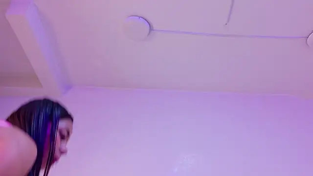 Snapshot of megan_rous_ chatting on June 4, 3:12 am megan rous online show from June 4, 3:12 am