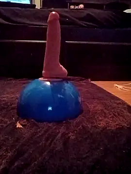 Snapshot of Crossedsissy chatting on January 19, 5:11 am Crossedsissy online show from January 19, 5:11 am