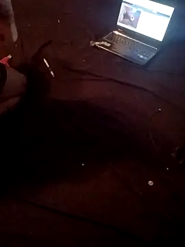 Snapshot of Crossedsissy chatting on February 17, 12:40 am Crossedsissy online show from February 17, 12:40 am