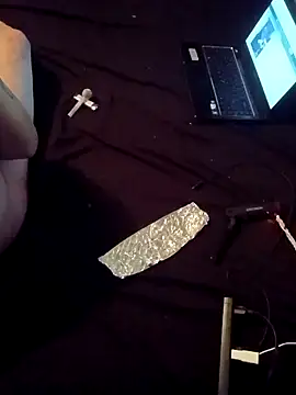 Snapshot of Crossedsissy chatting on February 17, 11:55 pm Crossedsissy online show from February 17, 11:55 pm