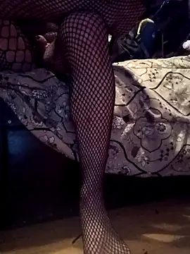 Crossedsissy online show from April 28, 11:43 pm