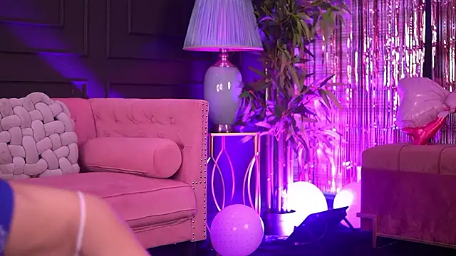 OdetteMason online show from March 25, 6:19 am