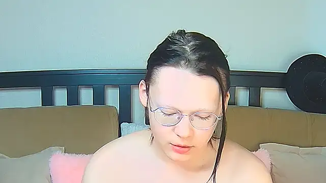 Snapshot of Derek_Carter chatting on April 23, 12:29 pm Derek Carter online show from April 23, 12:29 pm
