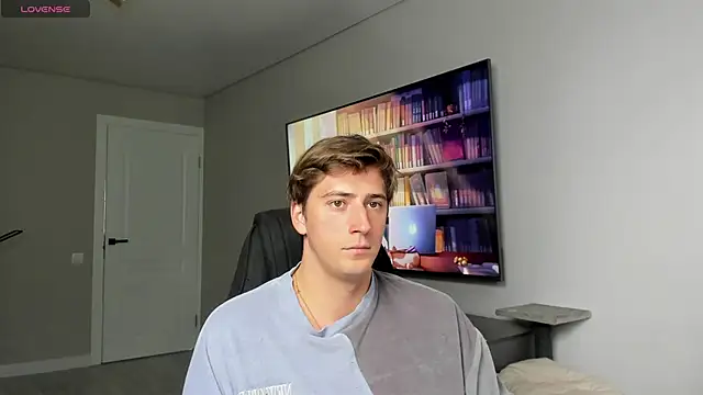 Snapshot of DaniHort chatting on May 10, 8:30 am DaniHort online show from May 10, 8:30 am