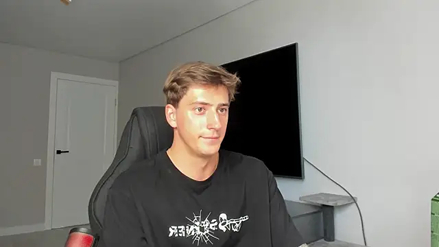 Snapshot of DaniHort chatting on June 3, 11:13 am DaniHort online show from June 3, 11:13 am
