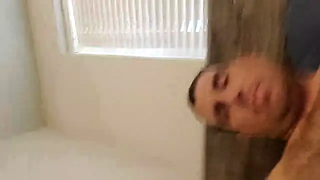 jonnyBgood2451 online show from October 22, 9:25 pm