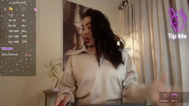 Snapshot of siren_indira_ chatting on April 26, 6:49 pm siren indira online show from April 26, 6:49 pm