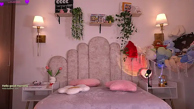 violeth     online show from February 20, 1:33 pm