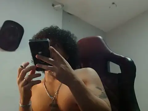 Xfire boy69 online show from October 10, 12:59 pm