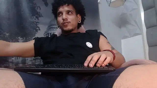 Xfire boy69 online show from February 26, 3:55 pm