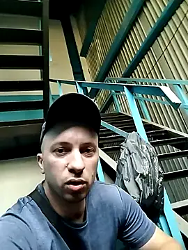 Snapshot of hornny_boy35 chatting on July 22, 10:29 am hornny boy35 online show from July 22, 10:29 am