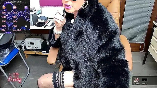 Snapshot of ROBY_SWEETHOT chatting on February 16, 10:17 pm ROBY SWEETHOT online show from February 16, 10:17 pm