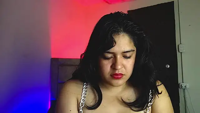 EmilyNoir1 online show from September 17, 10:00 pm