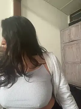 Snapshot of EmilyNoir1 chatting on July 4, 5:52 pm EmilyNoir1 online show from July 4, 5:52 pm