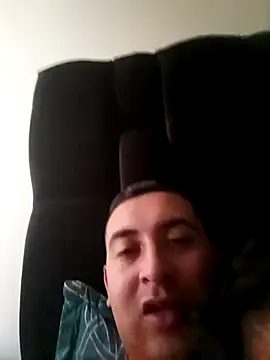 Snapshot of camiloreyes chatting on October 26, 10:36 pm camiloreyes online show from October 26, 10:36 pm