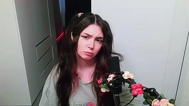 Snapshot of peachyness chatting on May 27, 2:19 am peachyness online show from May 27, 2:19 am