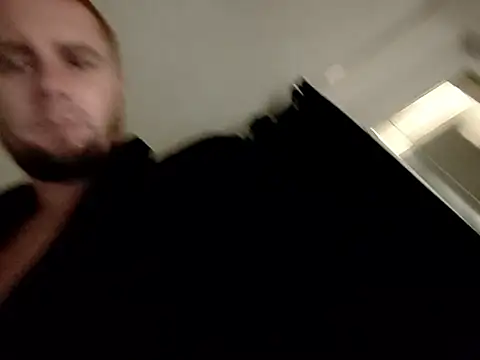 Vladyslav30 online show from October 28, 10:34 pm