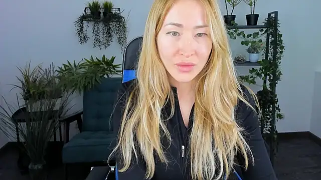 AstraMonroe online show from January 16, 3:27 pm