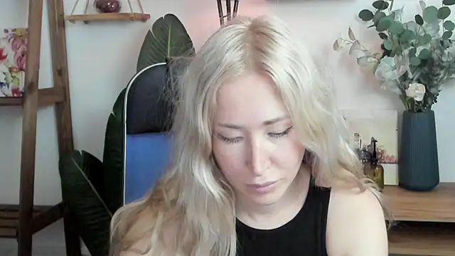 AstraMonroe online show from June 14, 11:34 am