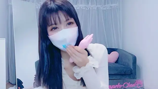 Snapshot of -Nyanko-chan- chatting on May 1, 11:15 am -Nyanko-chan- online show from May 1, 11:15 am