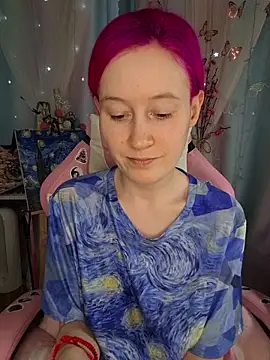 Snapshot of Fuzzy_Unicorn chatting on May 7, 10:53 am Fuzzy Unicorn online show from May 7, 10:53 am
