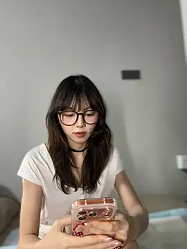 xuannv0000 online show from March 24, 5:07 pm